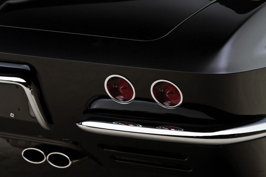  Chevrolet Corvette Classic Reflection Roadster 2001 года  (фото 13 из 20)